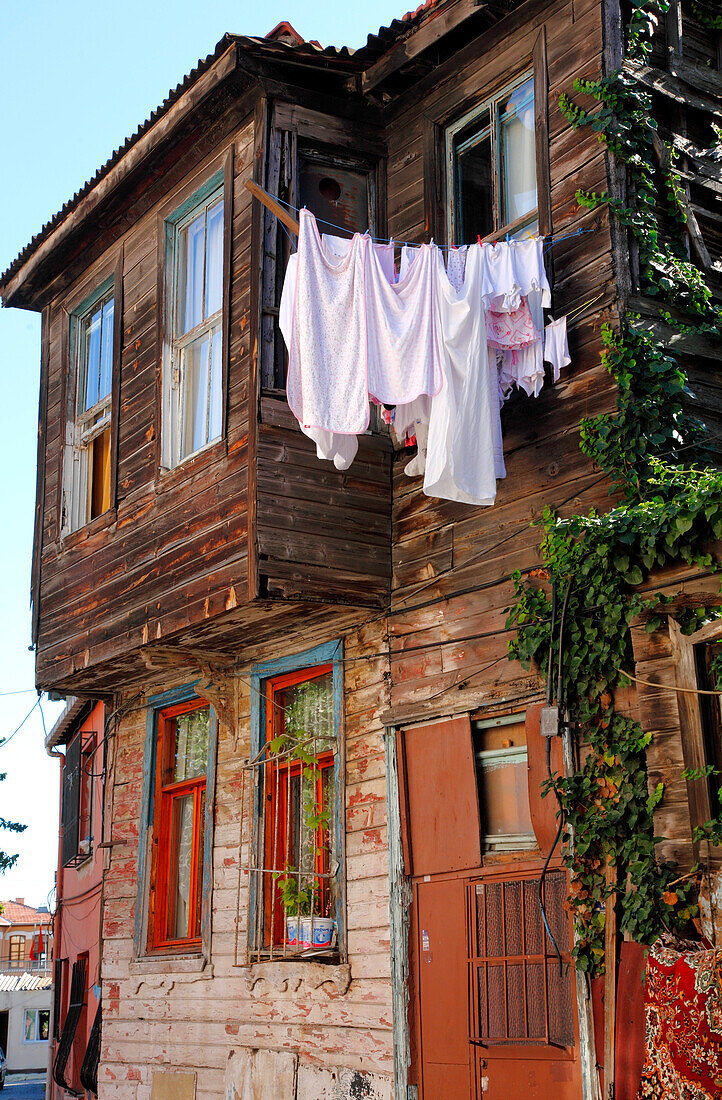 Turkey, Istanbul, municipality of Fatih, district of the small Aya Sofya (kucuk Aya Sofya), old Ottoman house