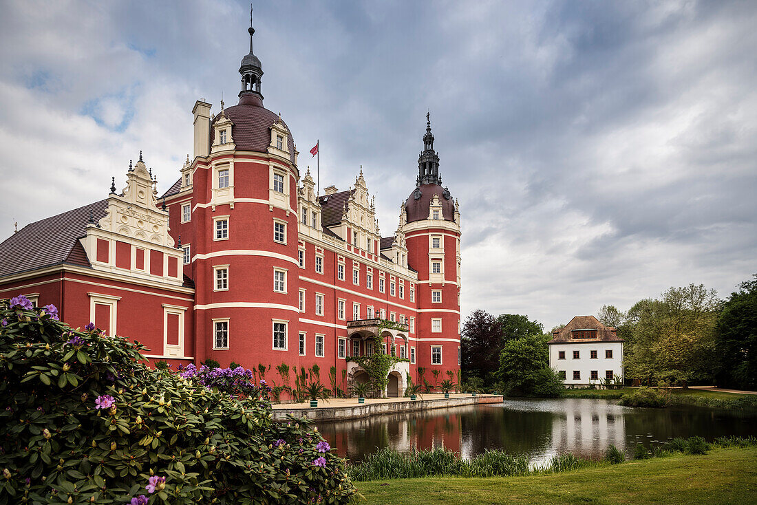 UNESCO World Heritage Muskau Gardens Prince Pueckler Park, New and Old Castle, Lausitz, Saxony, Germany