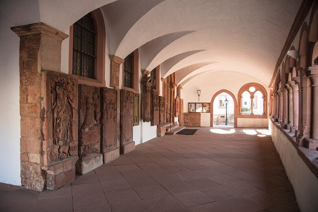 Kreuzgang cloister arcade of Stiftsmuseum der Stadt Aschaffenburg museum, Aschaffenburg, Spessart-Mainland, Bavaria, Germany
