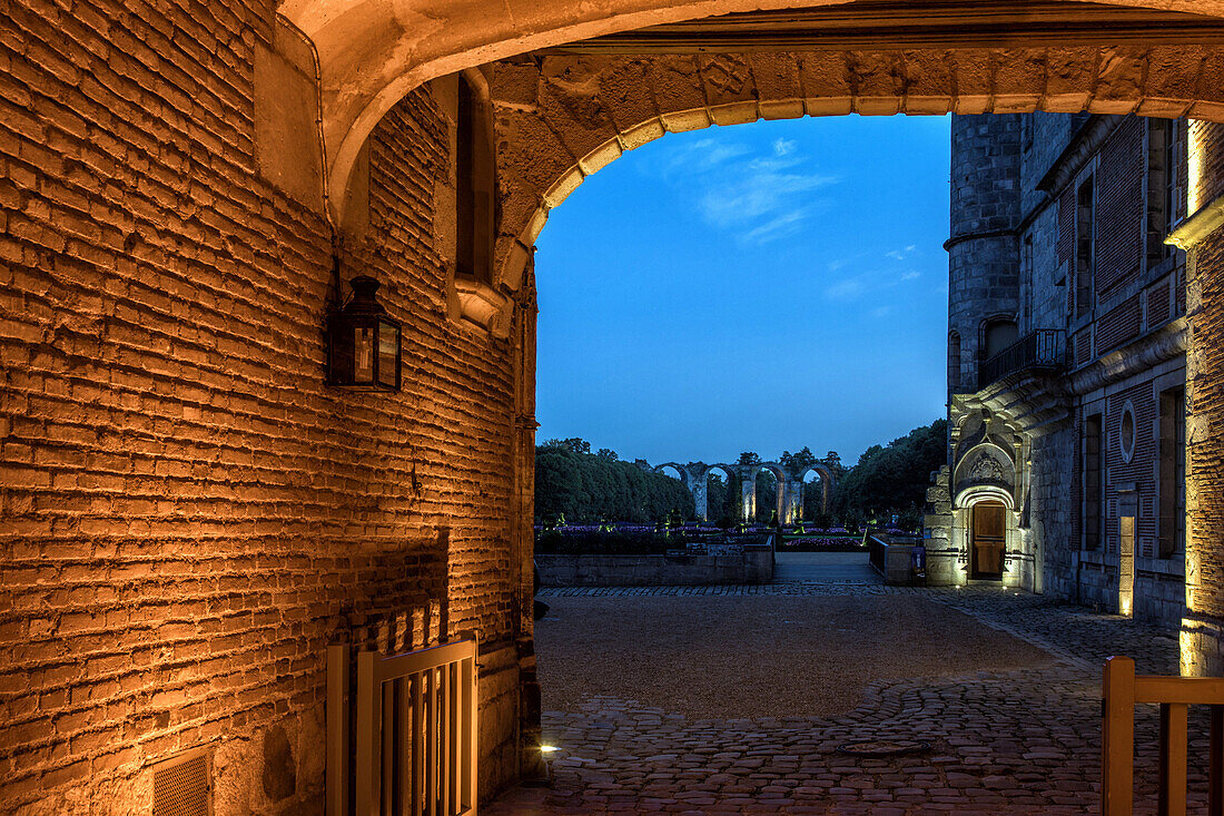 passage to the main courtyard at night with view of the vauban aqueduct, chateau de maintenon (28), france