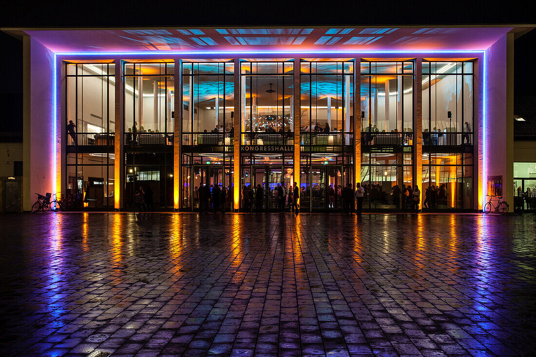 Alte Kongresshalle in München bei Nacht, Bayern, Deutschland