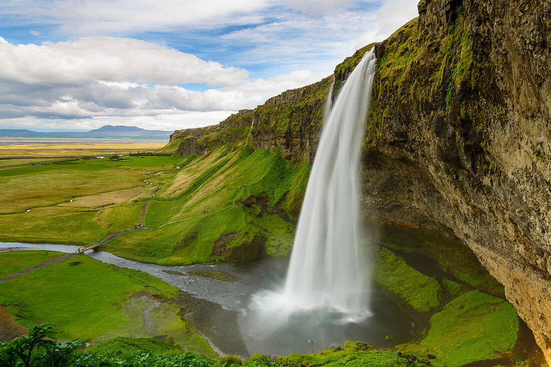 Impressive Seljalandsfoss close to the ringroad in the south of Iceland