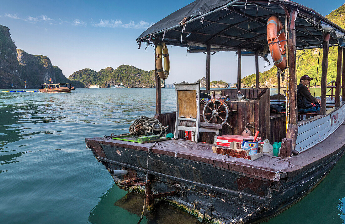 Vietnam, Ha Long Bay, junk (UNESCO World Heritage)