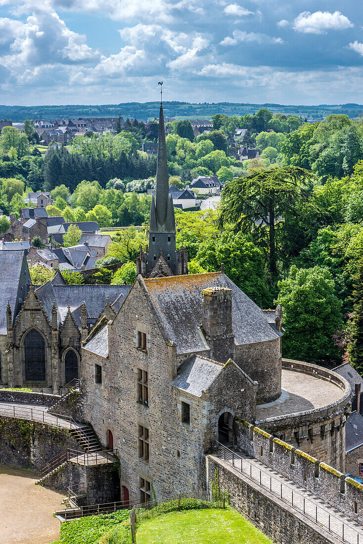 Brittany, Fougeres, feudal castle, plunging view on the Tower of Surienne (on the way to Santiago de Compostela)