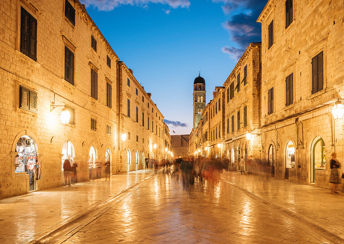 Stradun, Old Town, UNESCO World Heritage Site, Dubrovnik, Croatia, Europe