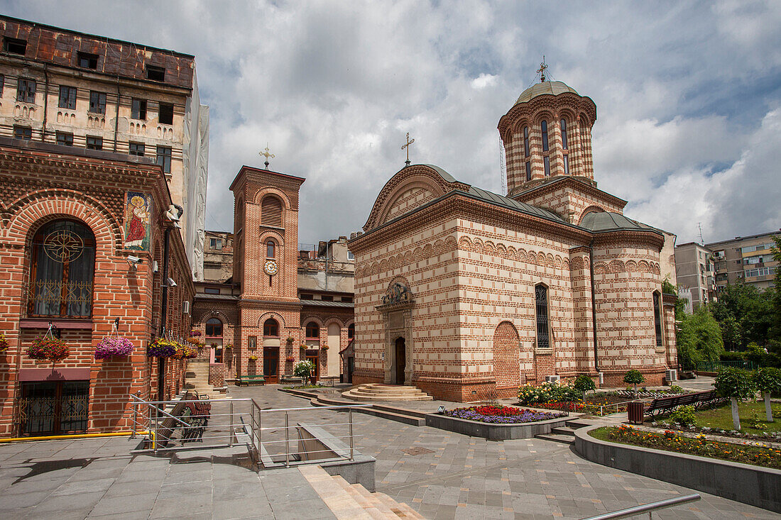 Curtea Veche Church built by Mircea Ciobanul in 1559, Orthodox Romanian, part of palace during the rule of Vlad III Dracula, Bucharest, Romania, Europe