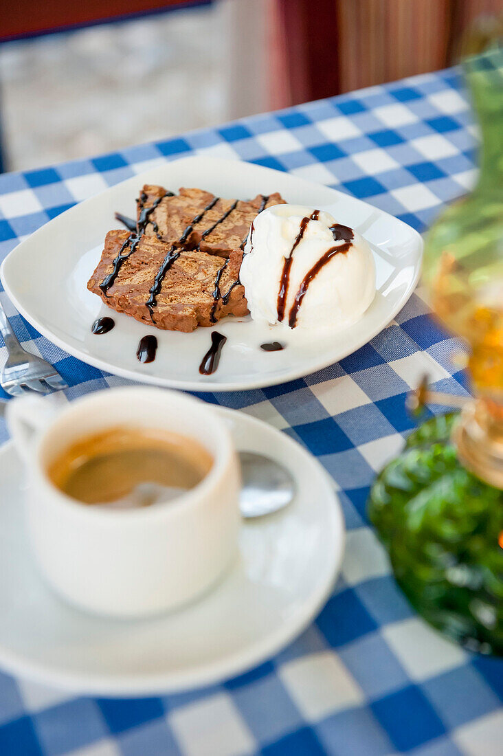 Desert, Nachtisch in einem Restaurant, griechisches Essen, Abendessen, Plakias, Kreta, Griechenland, Europa