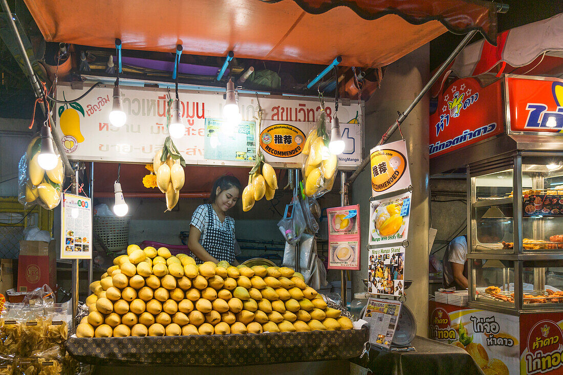 Street Food Market, Sukhumvit,  Soi 38, Fruit Stall, Mango