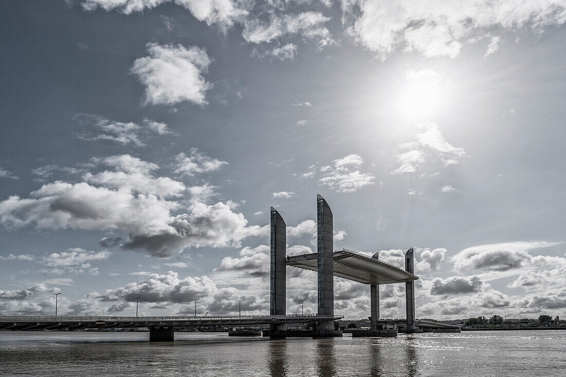 Pont Jacques Chaban Delmas, Liftbruecke, Hebebruecke, Bordeaux, Frankreich