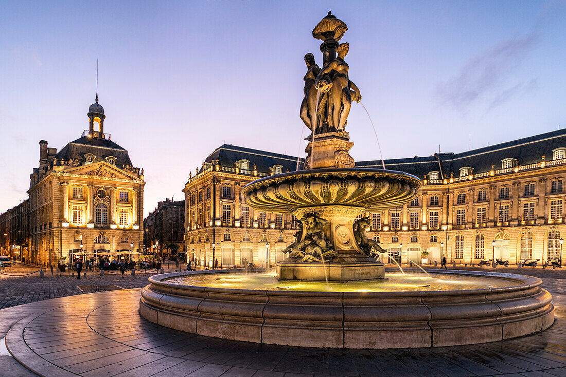 Fountain of the Three Graces, Place De La Bourse, Bordeaux, UNESCO-Weltkulturerbe, Gironde, Aquitanien, Frankreich, Europa Bordeaux, France
