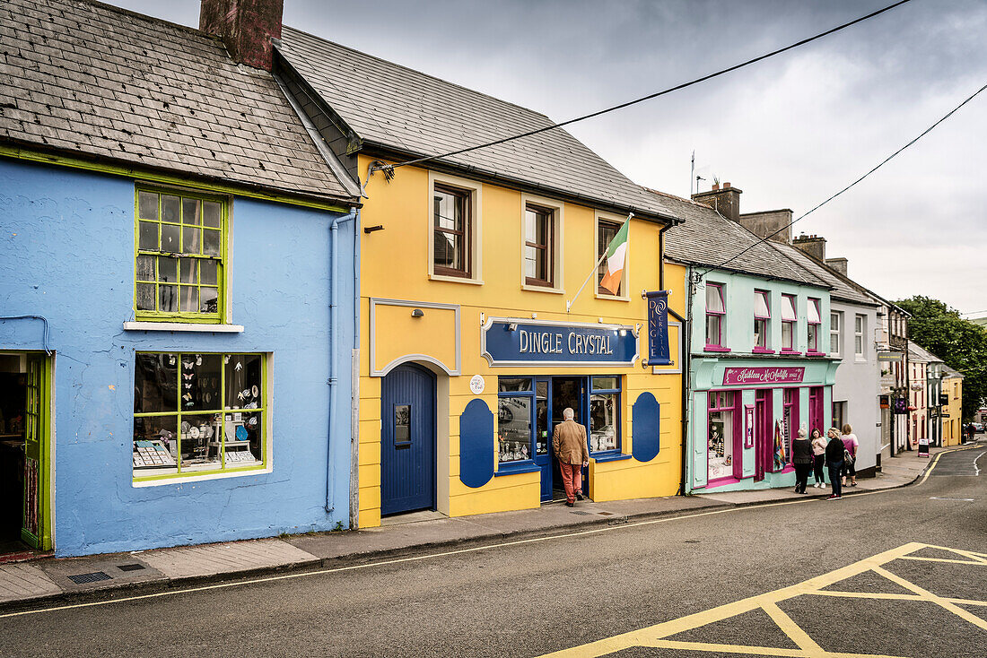 farbige Häuser im Zentrum von Dingle Stadt, Dingle Halbinsel, Slea Head Drive, Grafschaft Kerry, Irland, Wild Atlantic Way, Europa