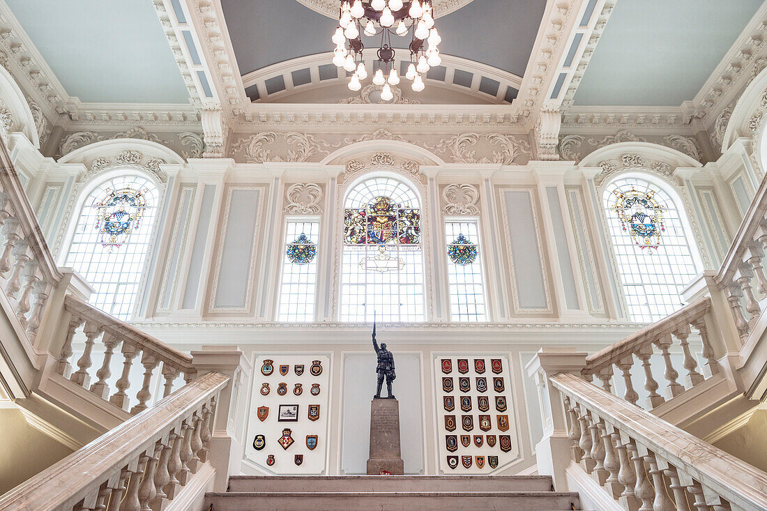 imposanter Treppenaufgang, Stadtverwaltung Rathaus von Belfast, Nordirland, Vereinigtes Königreich Großbritannien, UK, Europa