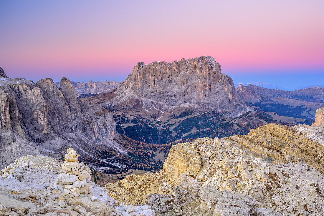 Sella und Langkofel bei Morgendämmerung, vom Ciampac, Dolomiten, UNESCO Welterbe Dolomiten, Venetien, Italien