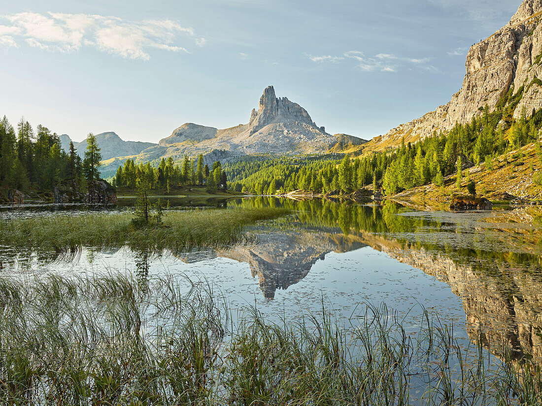 Lago di Croda da Lago Becco di Mezzodì Federa, Veneto, Italy