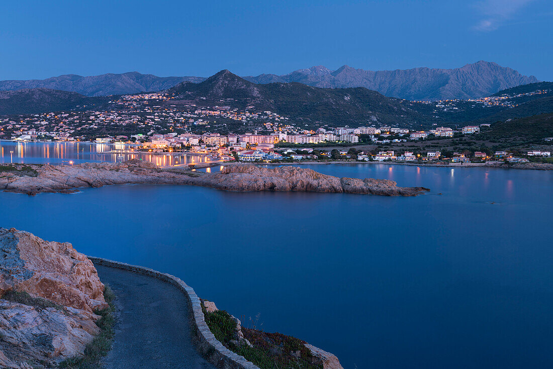 Blick auf L'Ile Rousse, Korsika, Frankreich