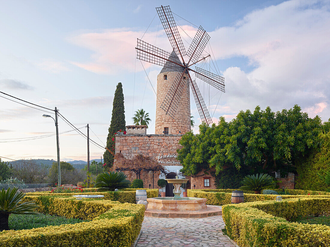 Windmühle Moli des Torrent, Santa Maria del Cami, Mallorca, Balearen, Spanien