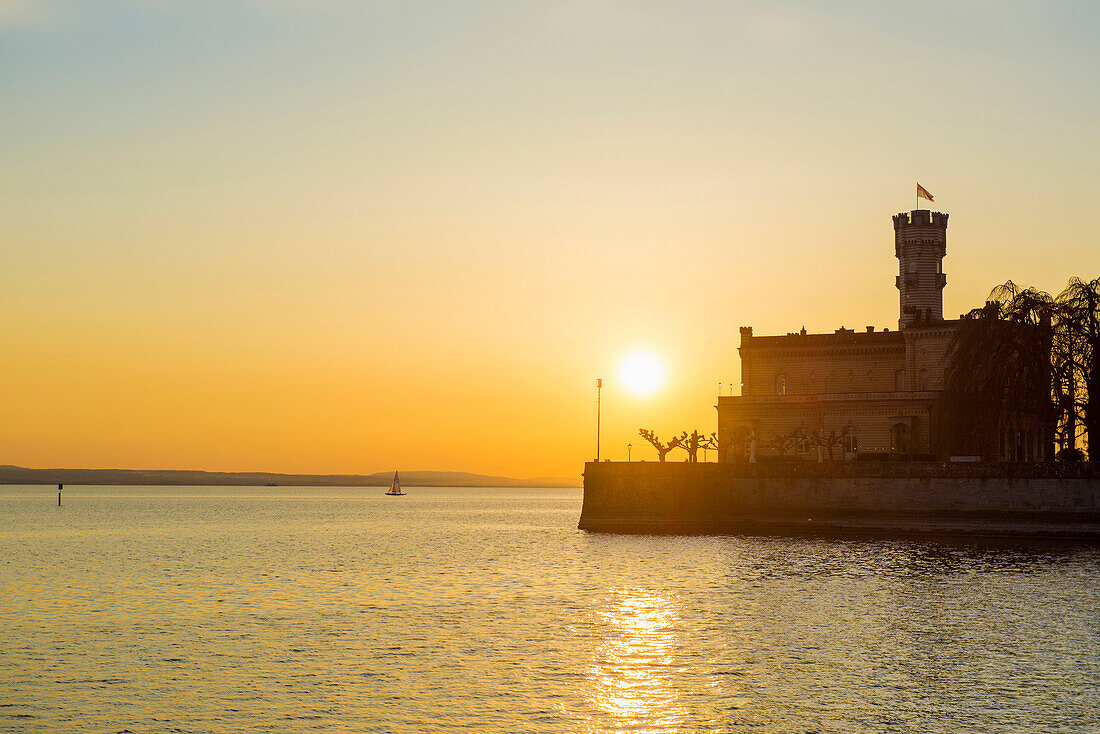 Schloss Montfort, Sonnenuntergang, Langenargen, Oberschwaben, Bodensee, Baden-Württemberg, Deutschland