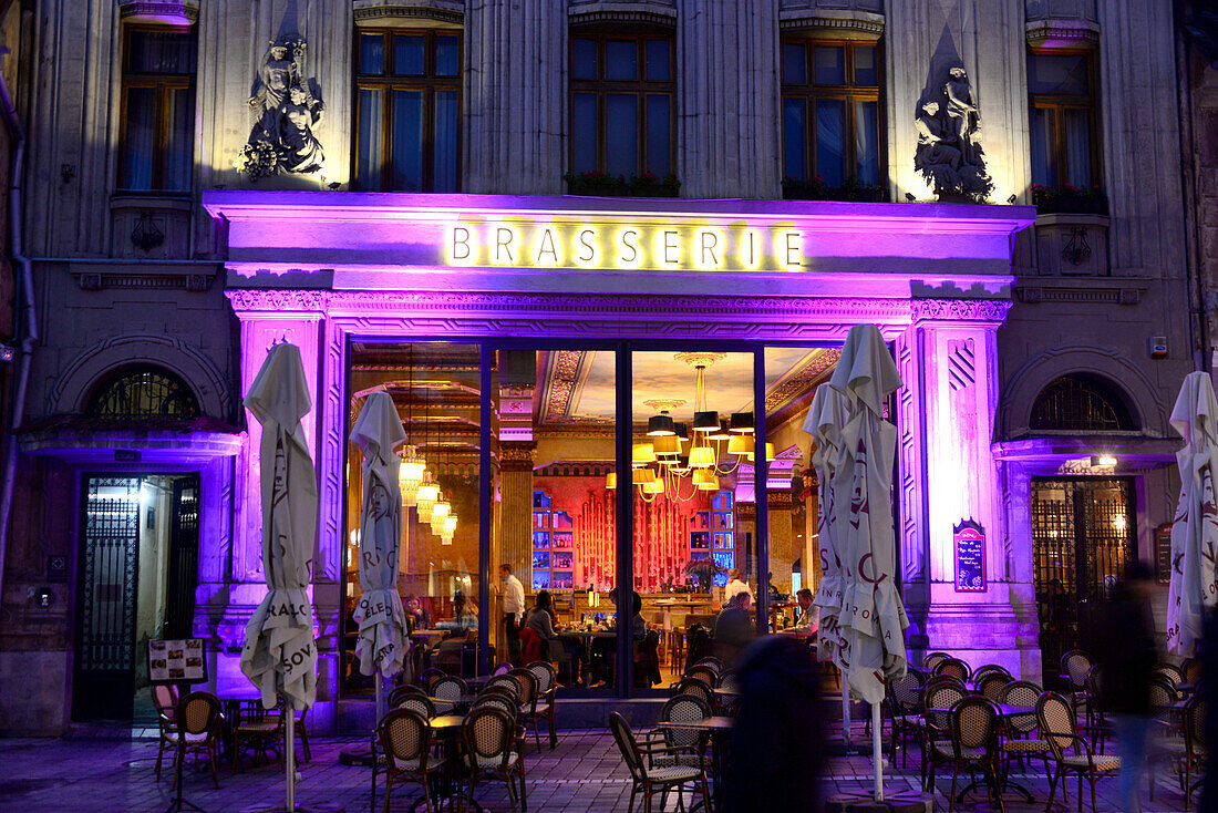 Restaurant am Rathausplatz, Brasov (Kronstadt), Siebenbürgen, Rumänien