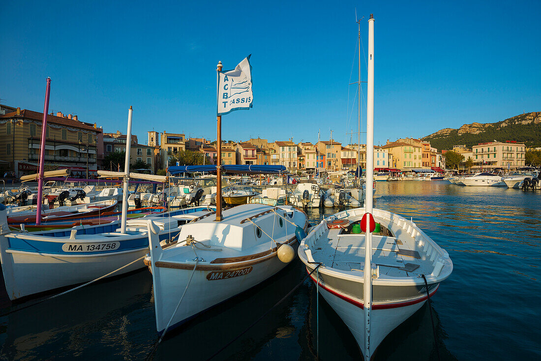 harbour, Cassis, Bouches-du-Rhone, Provence-Alpes-Côte d' Azur, South of France, France