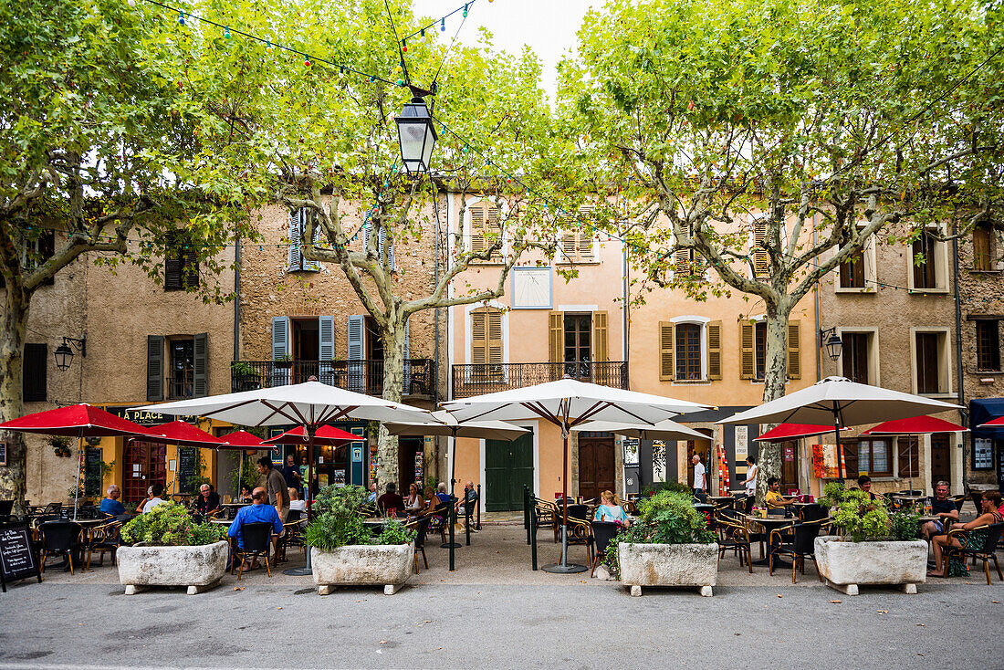 square with restaurants, Tourtour, Département Var, Region Provence-Alpes-Côte d' Azur, South of France, France