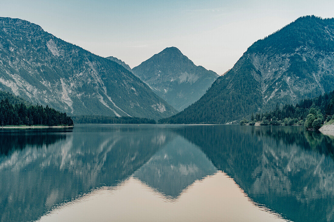 Landschaft am Plansee, Reutte, Tirol, Österreich, Europa.