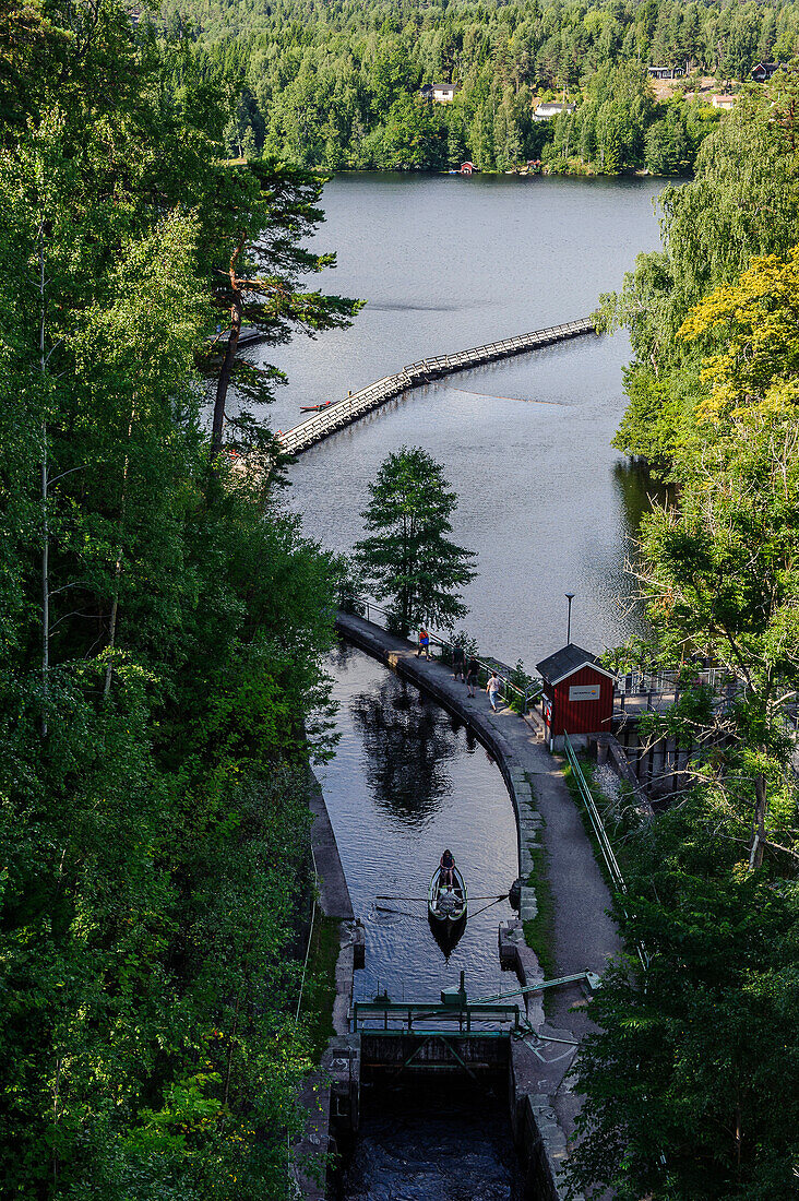 Blick vom Viadukt in Håverud am  Dalslandkanal, Schweden