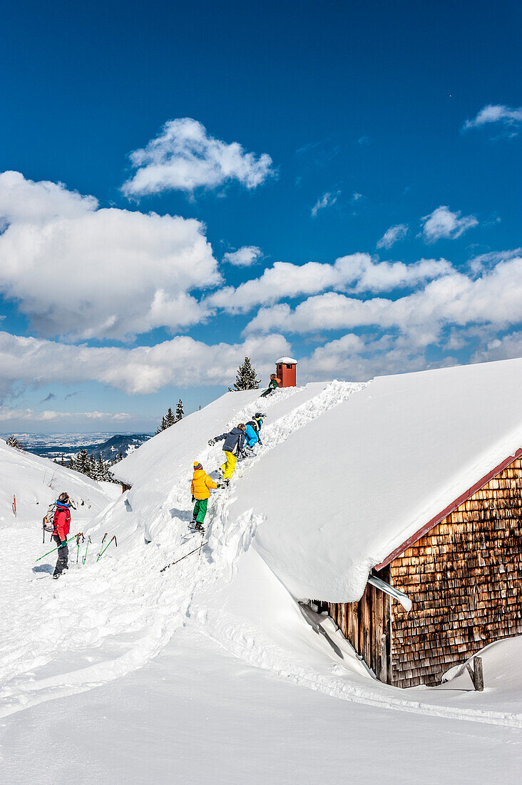 verschneite Alm, Schneeschuhtour, Ofterschwanger Horn, Hörnerdörfer, Allgäu, Baden-Württemberg, Deutschland, Europa, Winter, Alpen