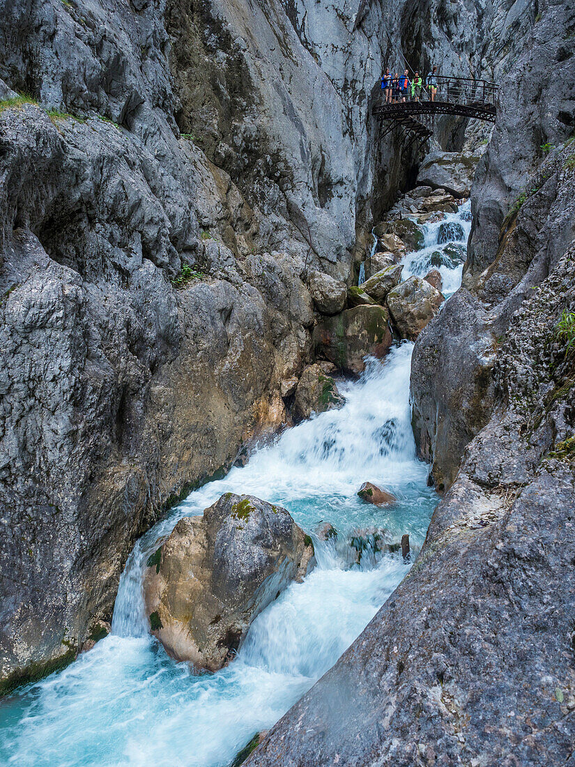 Höllentalklamm bei Garmisch-Partenkirchen, Hammersbach, Zugspitz-Massiv, Wettersteingebirge, Alpen, Werdenfelser Land, Oberbayern, Deutschland