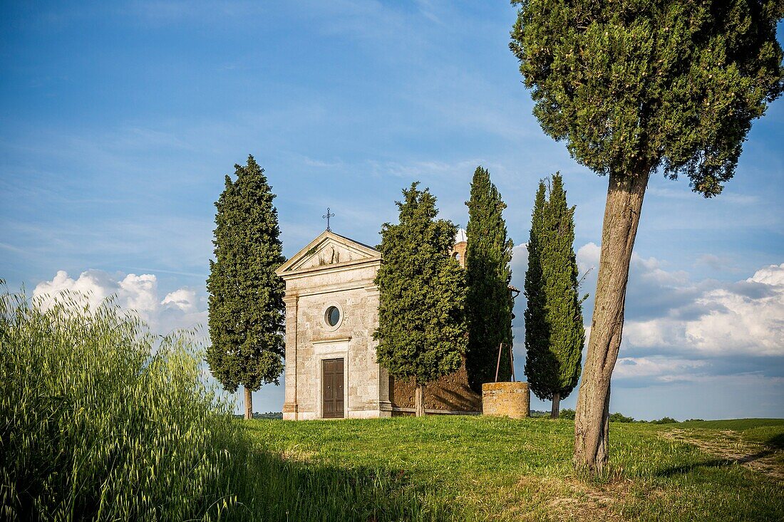 Madonna di Vitaleta chapel, San Quirico d'Orcia. Orcia Valley, Siena district, Tuscany, Italy.