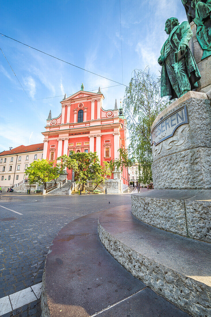 The Preseren Square and the Franciscan Annunciation Church. Old town of Ljubljiana, Osrednjeslovenska, Slovenia.