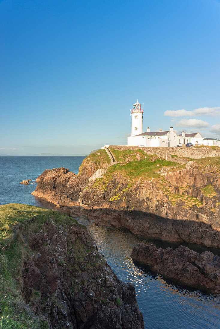 Fanad Head (Fánaid) lighthouse, County Donegal, Ulster region, Ireland, Europe.