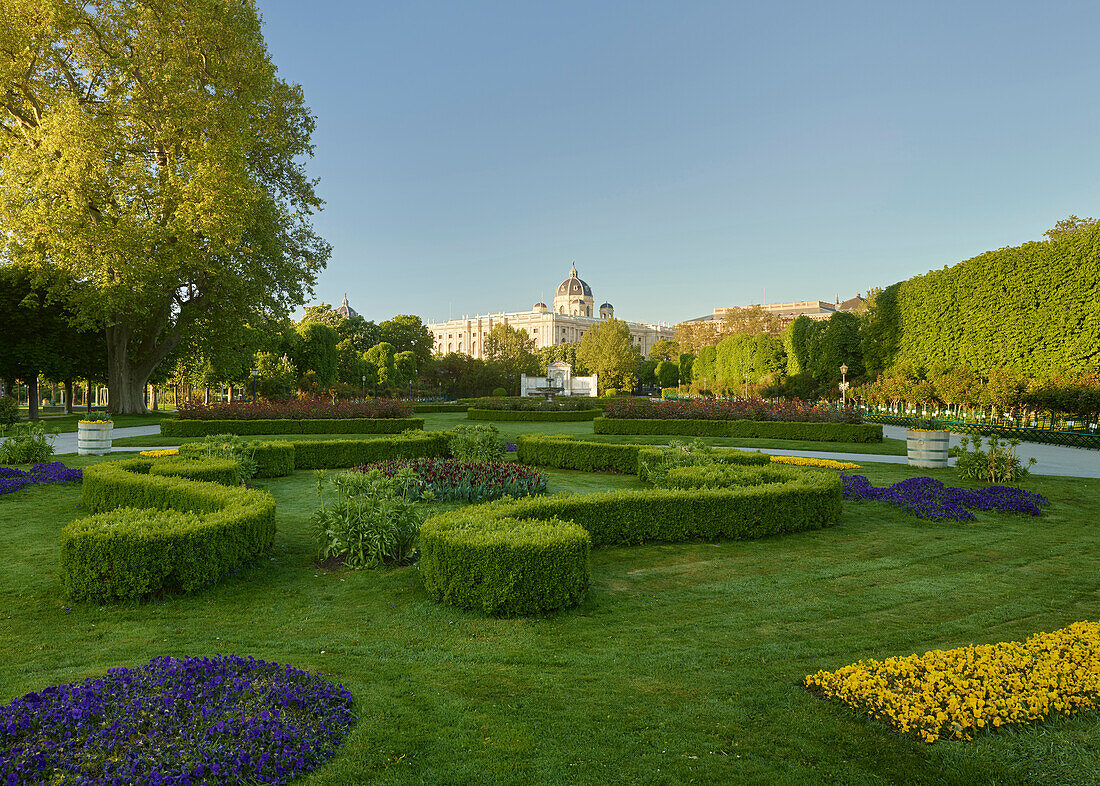 Museum of Natural History, public garden, 1. District of the inner city, Vienna, Austria