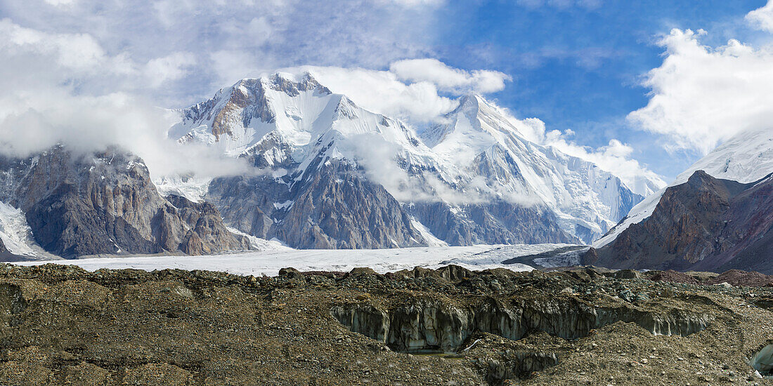 Engilchek Glacier and Khan Tengri Mountain, Central Tian Shan Mountain range, Border of Kyrgyzstan and China, Kyrgyzstan, Central Asia, Asia