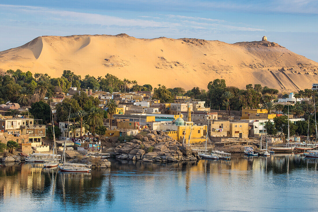 View of The River Nile and Nubian village on Elephantine Island, Aswan, Upper Egypt, Egypt, North Africa, Africa