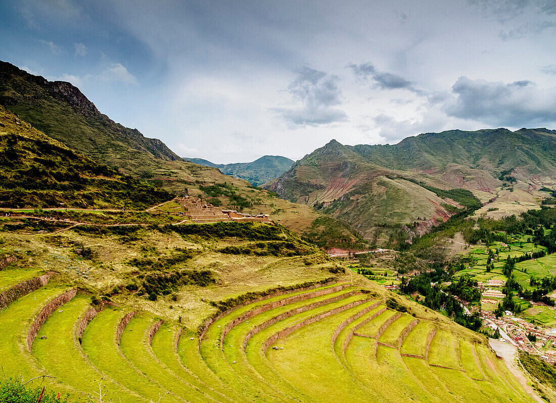 Inca Terraces, Pisac, Sacred Valley, Cusco Region, Peru, South America