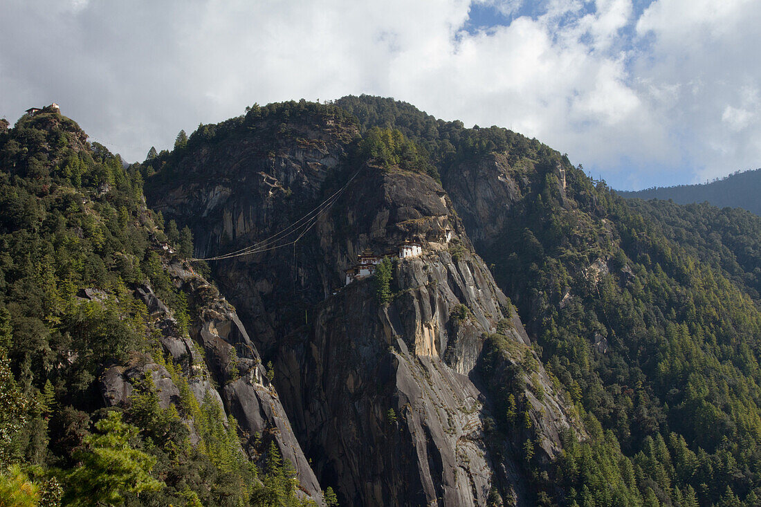 The Taktsang (Tigers Nest) Monastery, Paro, Bhutan, Himalayas, Asia