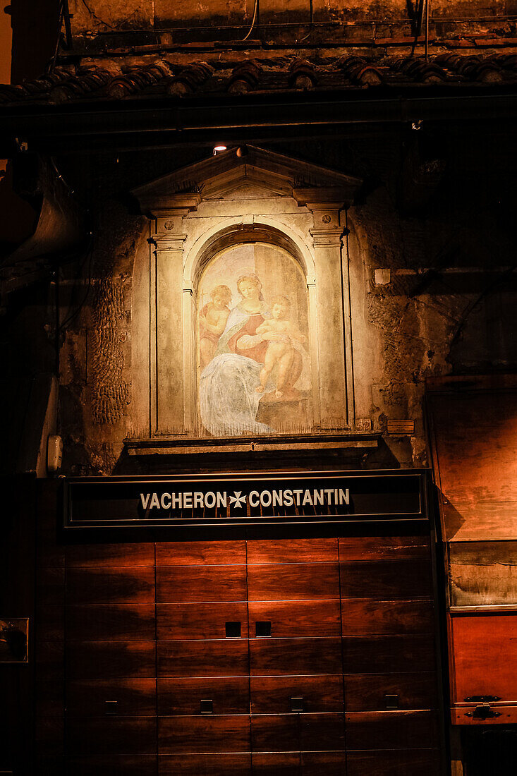Vicheron &Constantin Boutique am Ponte Vecchio am Abend, Altstadt, Florenz, Toskana, Italien, Europa
