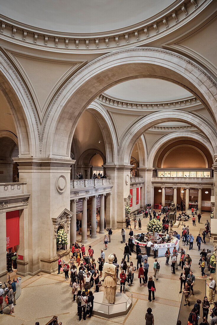 Atrium in the Metropolitan Museum of Art, 5th Ave, Manhattan, NYC, New York City, United States of America, USA, North America