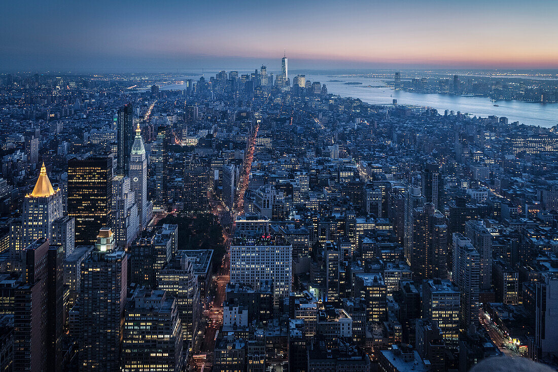 ONE World Trade Center, Flatiron Building, Statue of Liberty, view from viewing platform of Empire State Building at dusk, Manhattan, NYC, New York City, United States of America, USA, North America
