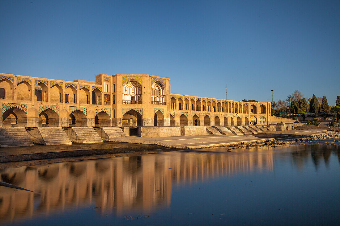 Chadschu bridge of Esfahan, Iran, Asia