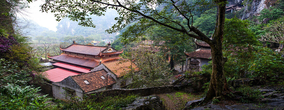 Bich Dong Pagode in Ninh Binh in Vietnam, Asien