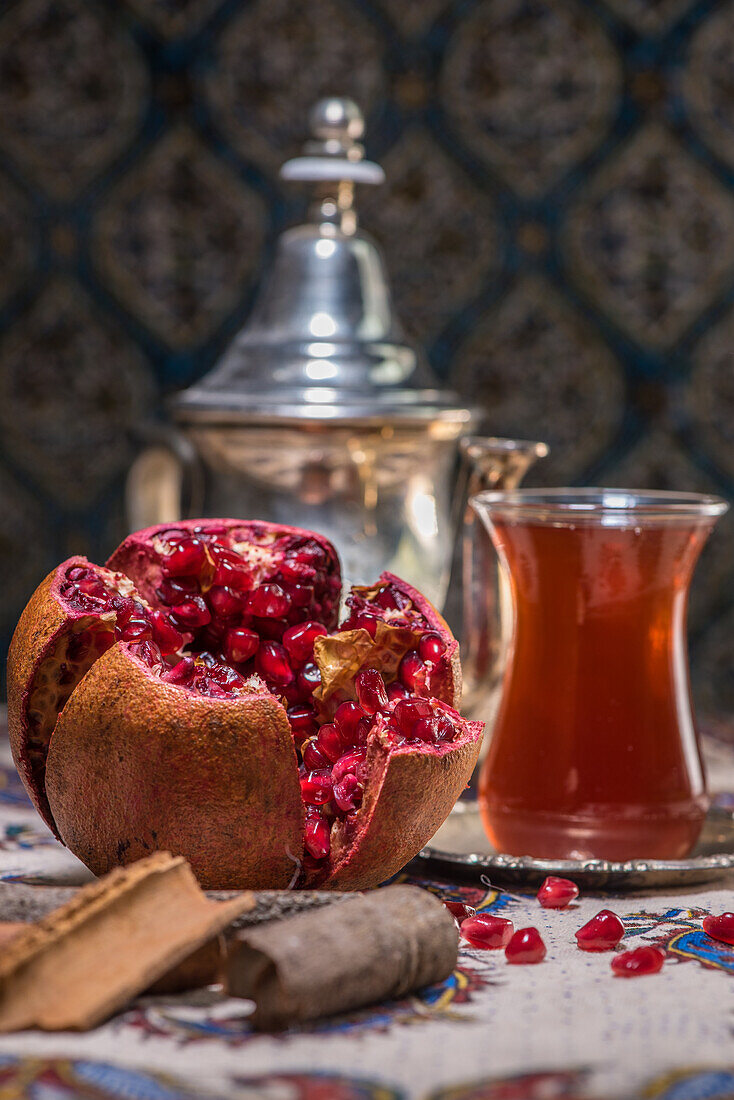 Granatapfel und orientalischer Tee, Iran