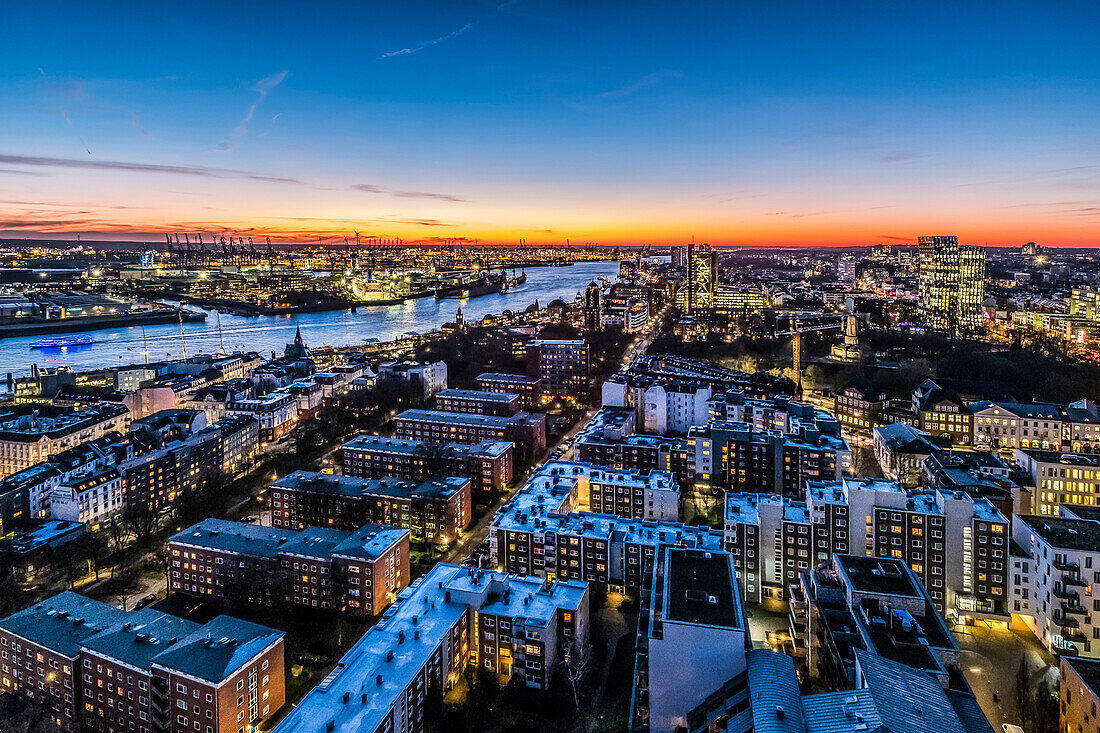view to the river Elbe and the harbour of Hamburg in the twilight, Hamburg, north Germany, Germany