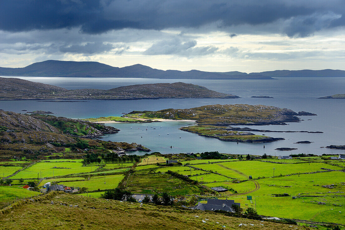 View from the roadside, Ring of Kerry, Iveragh Peninsula, Wild Atlantic Way, County Cork, Munster, Republic of Ireland, Europe