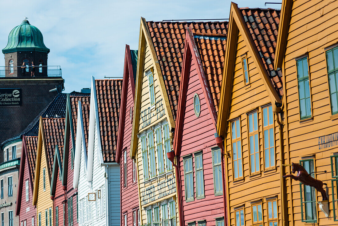 Row of wooden houses, Tyske Bryggen, Hanseatic Quarter, UNESCO World Heritage Site, Bergen, Hordaland, Norway, Scandinavia, Europe