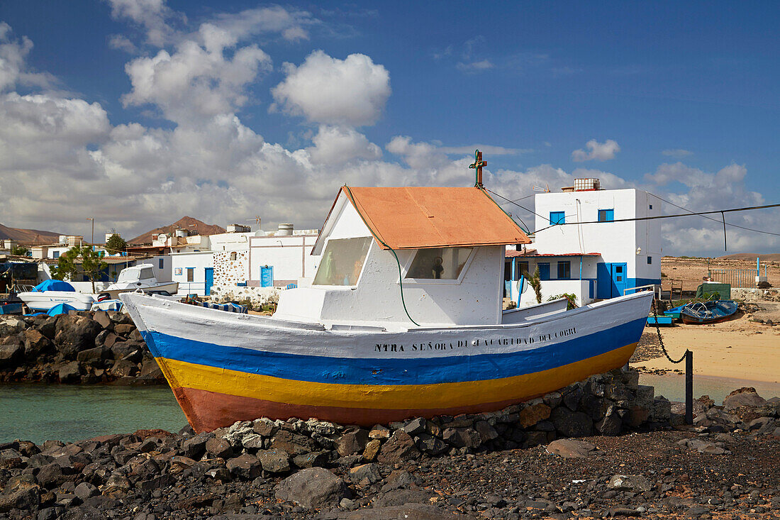 Kapelle auf Boot in Casas El Jablito, Fuerteventura, Kanaren, Kanarische Inseln, Islas Canarias, Atlantik, Spanien, Europa
