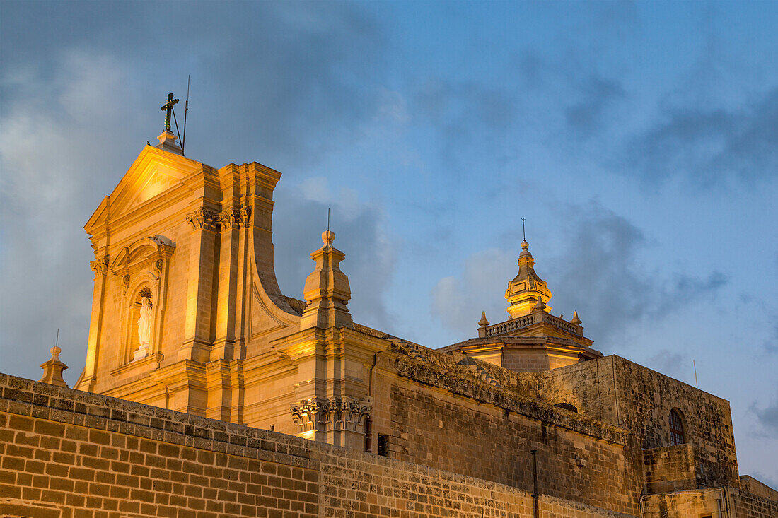 The Catedral de Rabat at night in the ancient citadel of Victoria (Rabat) in the heart of Gozo, Malta, Mediterranean, Europe