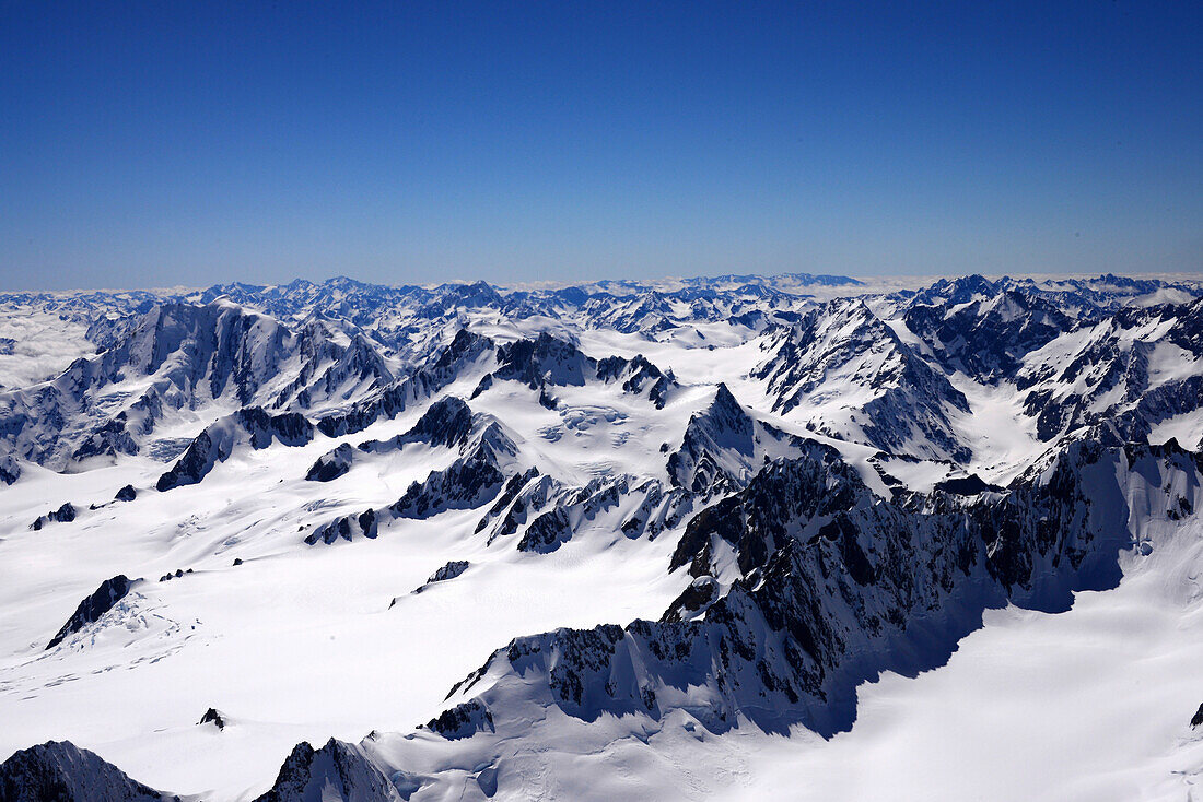 the NZ Alps at Mount Cook National Park, South Island, New Zealand