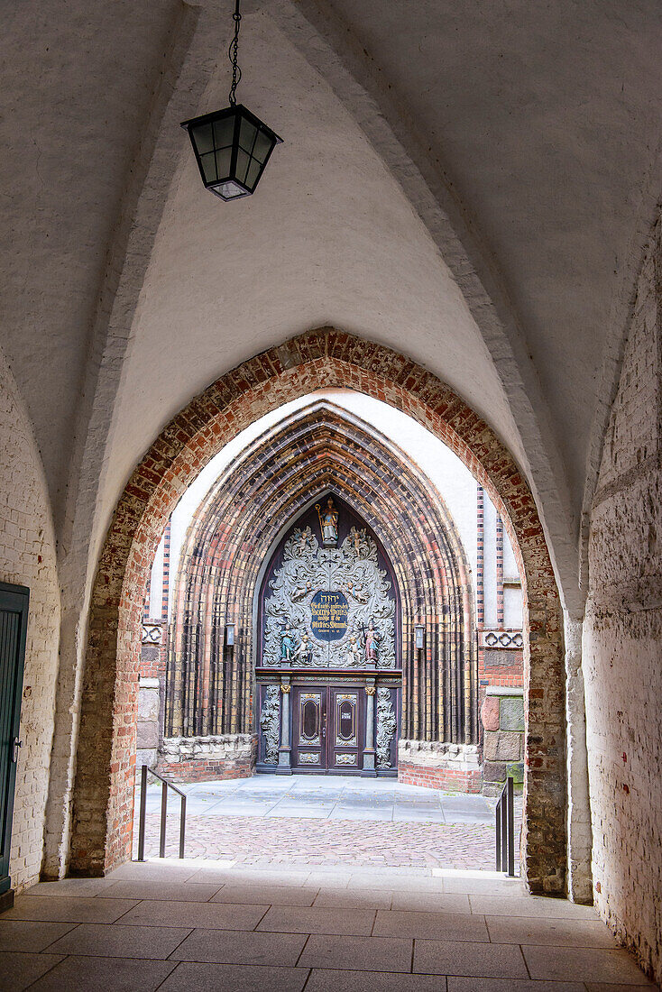 Rathaus am Alten Markt, Stralsund, Baltic Sea Coast, Mecklenburg-Vorpommern, Germany