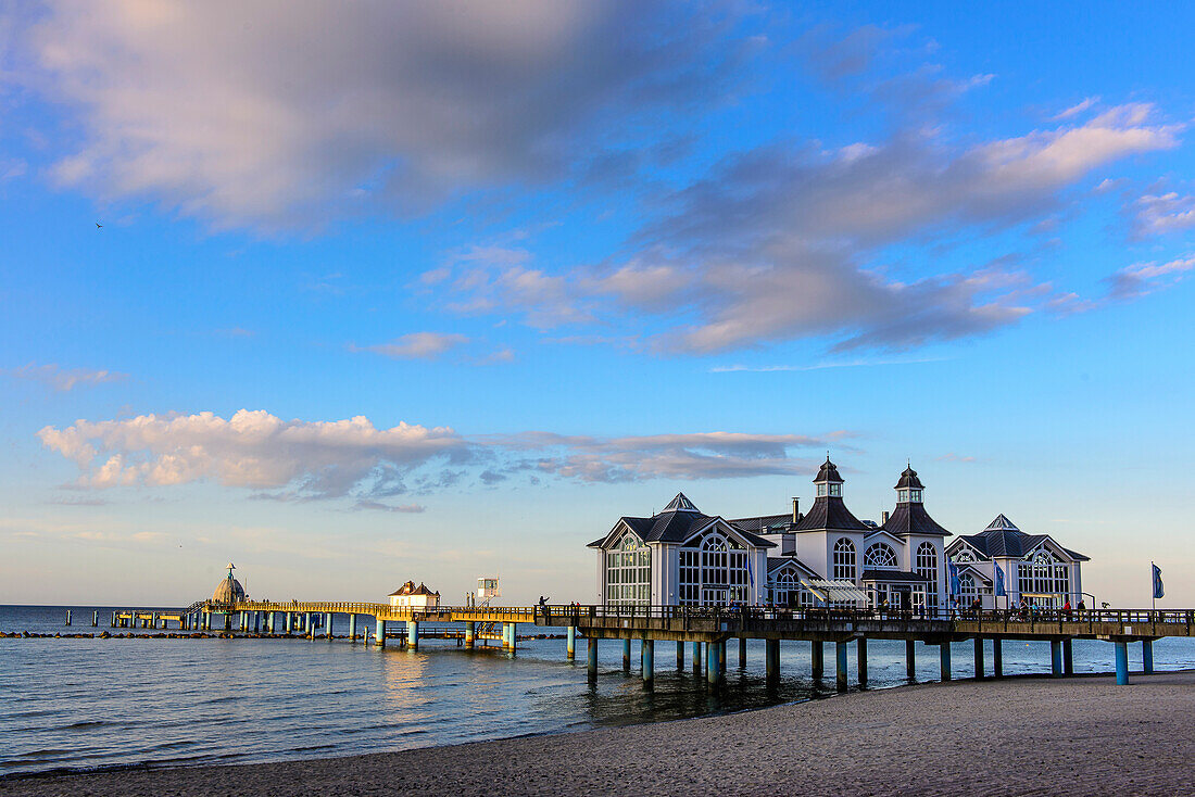 Seebrücke von Sellin, Rügen, Ostseeküste, Mecklenburg-Vorpommern,  Deutschland